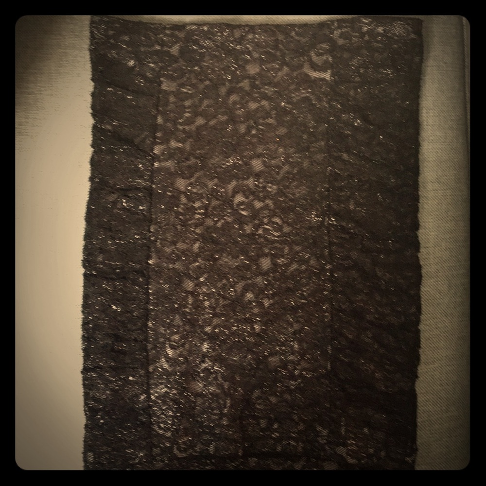Stretchy mini skirt. Glittery